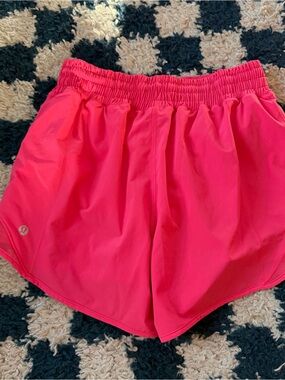 Lululemon Hotty hot high rise lined short